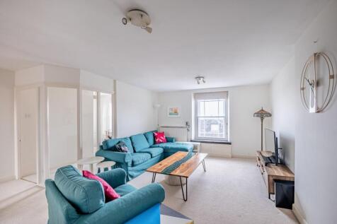 48d High Street - Internals-2.jpg