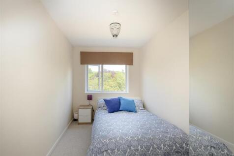 Bedroom 3 - Back