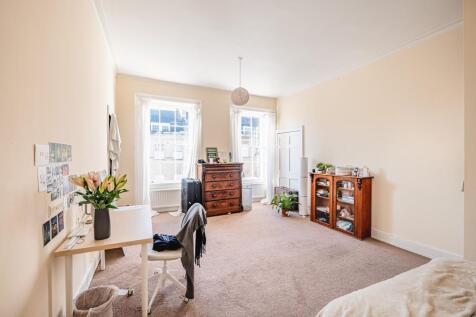 7 Johnstone St-49.jpg