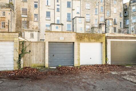 7 Johnstone St-10.jpg