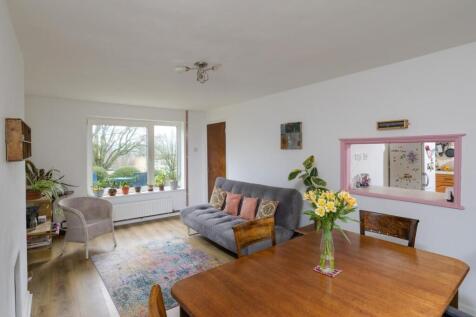 2 Eleanor Close-13.jpg