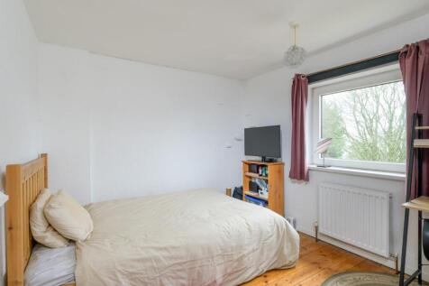 2 Eleanor Close-25.jpg