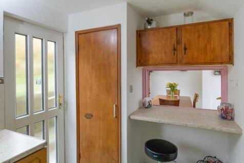 2 Eleanor Close-17.jpg