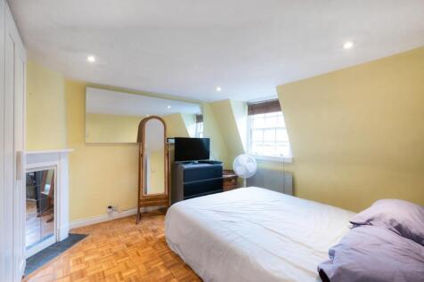 Top Floor Flat, 18 New King Street, BA1 2BL-11.jpg