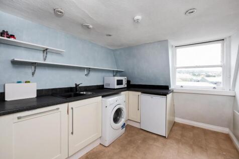 Top Floor Flat, 18 New King Street, BA1 2BL-9.jpg