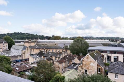 Top Floor Flat, 18 New King Street, BA1 2BL-8.jpg