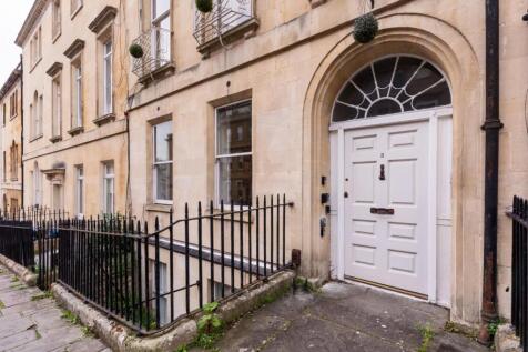 Flat, 3 Russell Street, Bath BA1 2GF-2.jpg