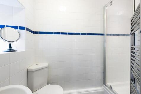 First Floor Flat, 2 Beaufort Villas, Bath, BA1 6LY