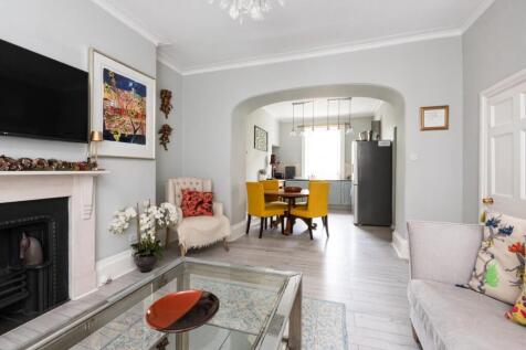 Flat 1, 4 Norfolk Buildings, Bath BA1 2BP-4.jpg