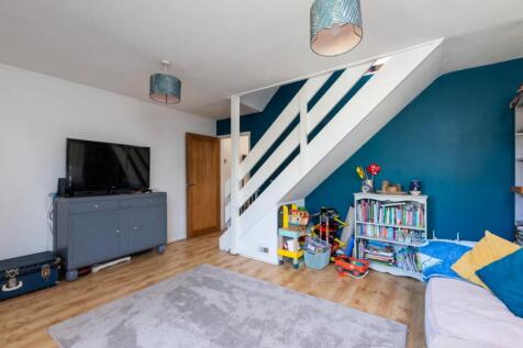 96 Chandler Close, Bath BA1 4EQ-4.jpg