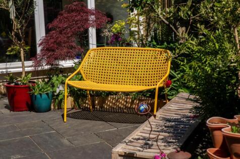 28 Hawthorne Grove-3.jpg