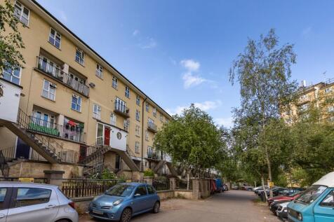 44 Saffron Court Bath BA1 6DF-13.jpg