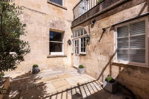29A Royal Crescent, Bath BA1 2LT-9.jpg