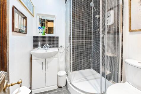 Flat 3, 2 Kensington Place, Bath, BA1 6AW-10.jpg
