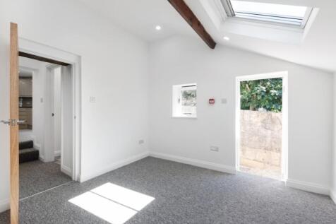 Flat 5, 1 Lower East Hayes Bath, BA1 6AN-12.jpg