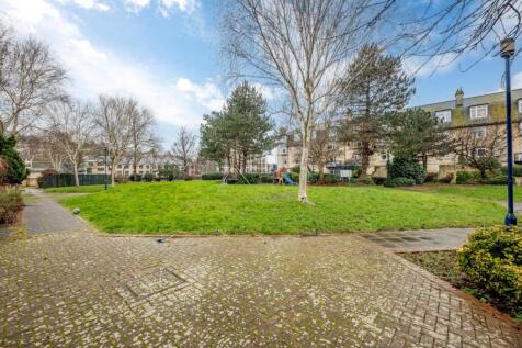 4 Riverside Gardens_edit-4.jpg
