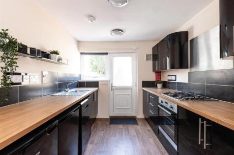 17 Coxley Drive, Bath, BA1 6PD-9.jpg