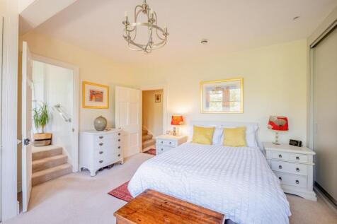 Flat 4 Northfields House_Revisit-26.jpg