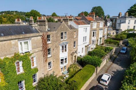 Flat 1 7 Mount Beacon BA1 5QP-19.jpg