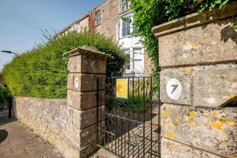 Flat 1 7 Mount Beacon BA1 5QP-4.jpg