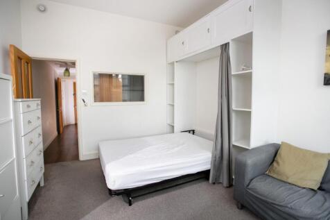 Flat 3 The Coachworks 2 Long Acre-8.jpg