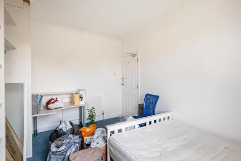 bedroom 3.jpg