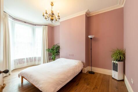Ground Floor Flat 130 London Road West-7.jpg