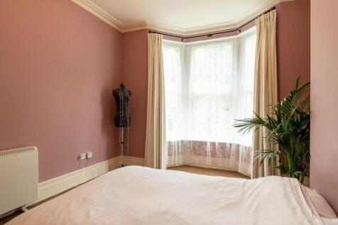 Ground Floor Flat 130 London Road West-8.jpg
