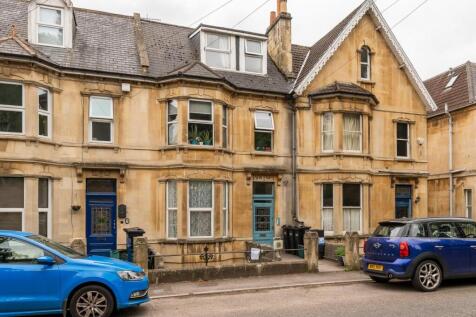 Ground Floor Flat 130 London Road West-12.jpg