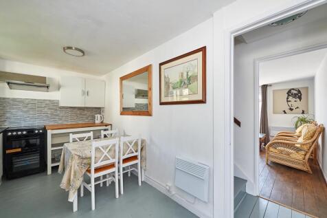 55 Saffron Court-6.jpg