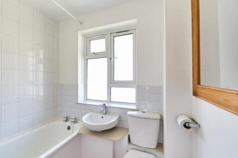 55 Saffron Court-11.jpg