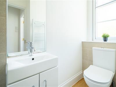 TFF 141 WL RD SHOWER ROOM2.JPEG