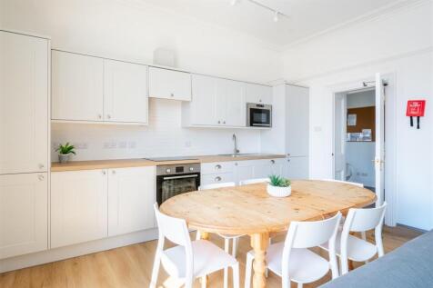 FFF 141 Whiteladies Road BS8 2QB-6.jpg