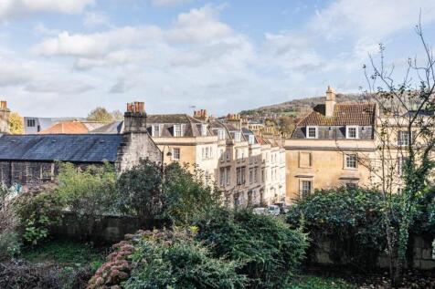 Flat 2, 22 The Paragon BA1 5LY-8.jpg