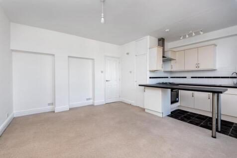 Flat 2, 22 The Paragon BA1 5LY-5.jpg