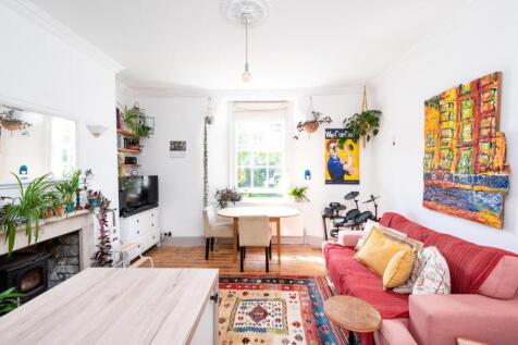 Basement Flat, 8 Kensington Place, Bath, BA1 6AW-2