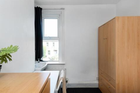 12 St Peters Terrace-13.jpg