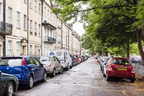 Flat 4, 6 Kensington Place, Bath, BA1 6AW-1.jpg