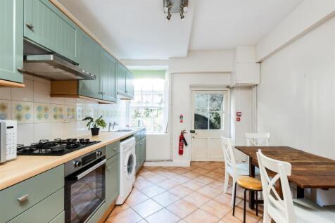 Ground Floor Maisonette, 46 Rivers Street-12.jpg