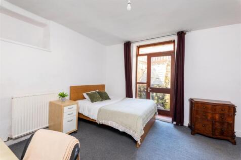 Ground Floor Maisonette, 46 Rivers Street-18.jpg