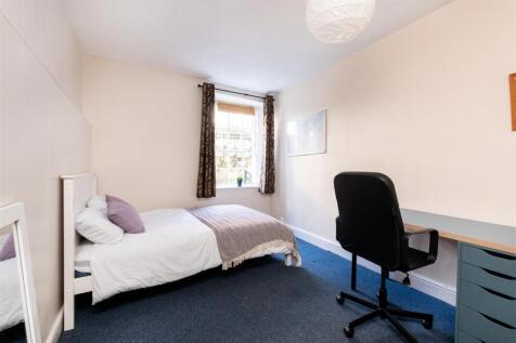 Ground Floor Maisonette, 46 Rivers Street-15.jpg