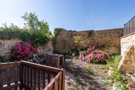 Ground Floor Maisonette, 46 Rivers Street-10.jpg