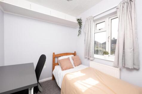 13 Shickle Grove-14.jpg