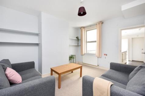 27 Cynthia Road-3.jpg