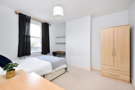 27 Cynthia Road-4.jpg