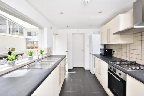 27 Cynthia Road-5.jpg