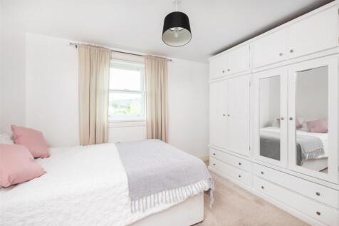 4 Albany Court-11.jpg