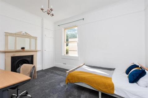 Upper Maisonette, 4 Lime Grove-5.jpg