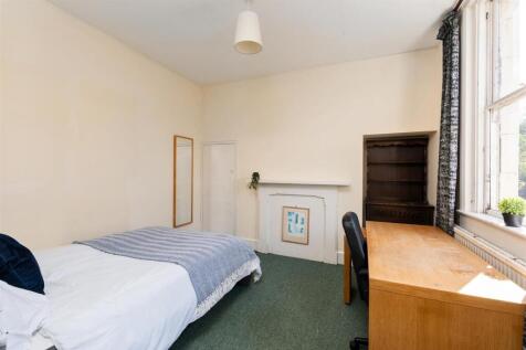 Upper Maisonette, 4 Lime Grove-10.jpg