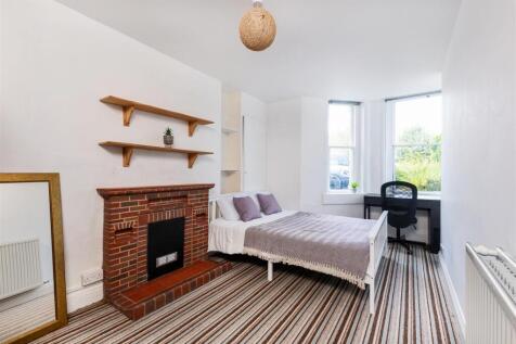 Lower Maisonette, 4 Lime Grove-2.jpg